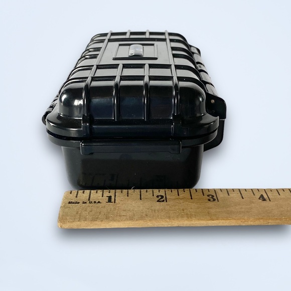 CASEMATIX 7.75" Waterproof Hard Travel Case Foam Interior - Picture 5 of 6